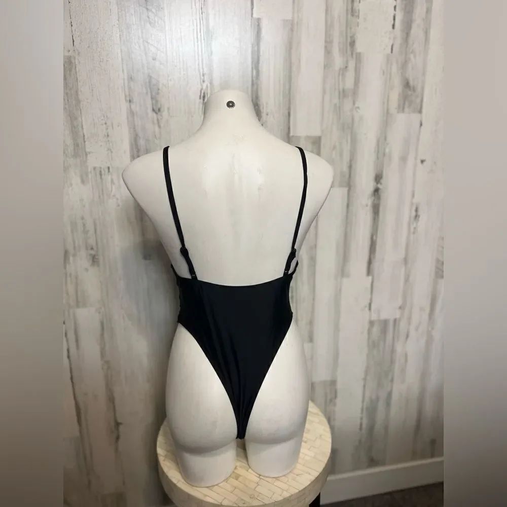 Black bodysuit  - Picture 4 of 5